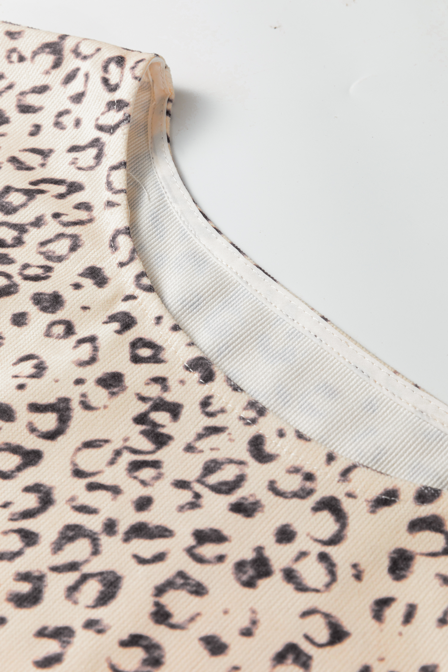 Apricot Knot Side Leopard Print Vest