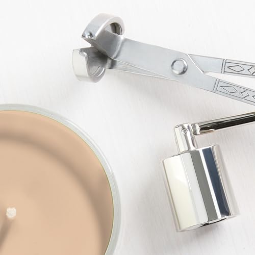 Yankee Candle Sugared Cinnamon Apple, Scented Candle, 22oz Large Jar with up to 150 Hour Burn Time, Giftable