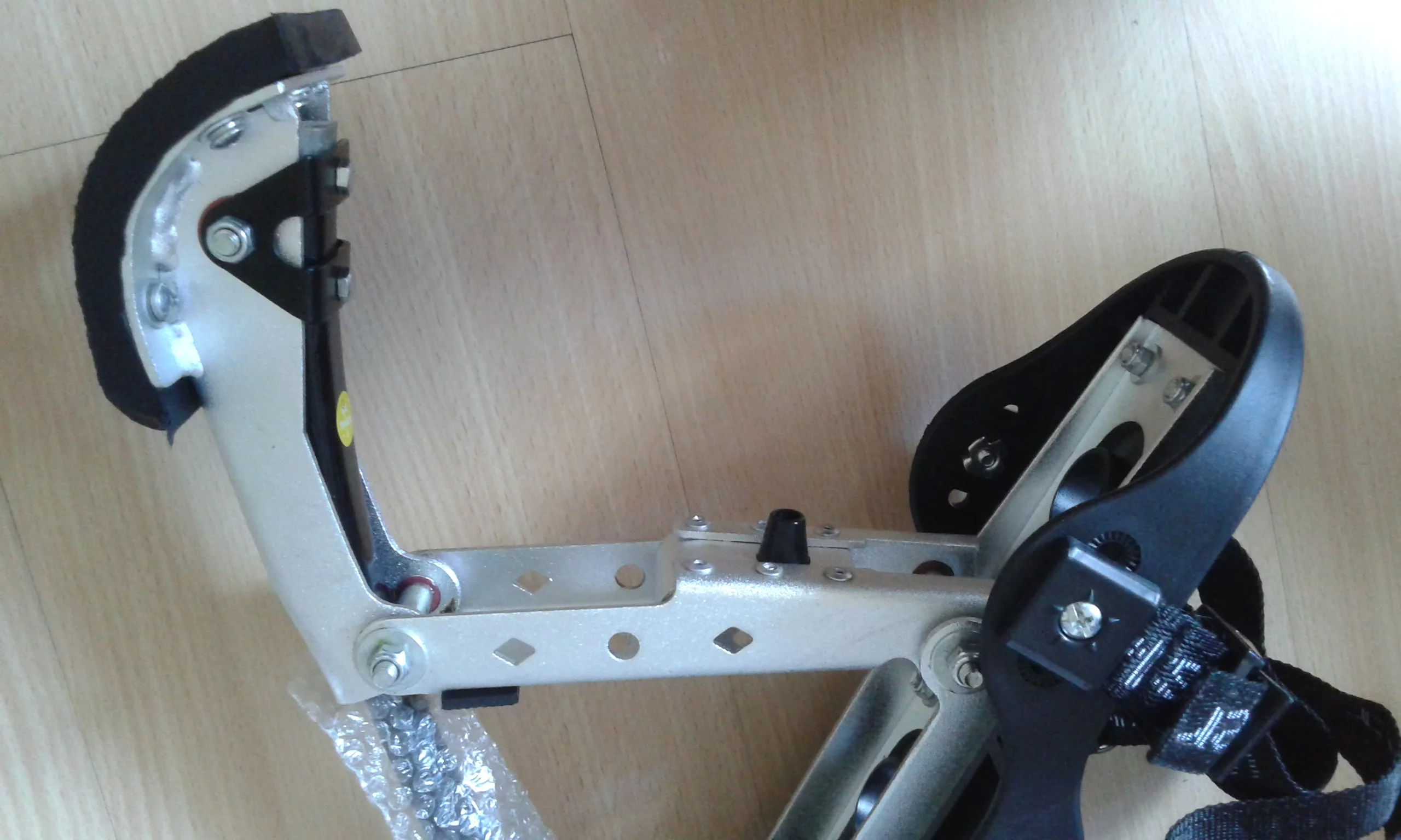 Kids/Child Youth Kangaroo Shoes Jumping Stilts Fitness Exercise (66-110lbs/30~50KG) Black