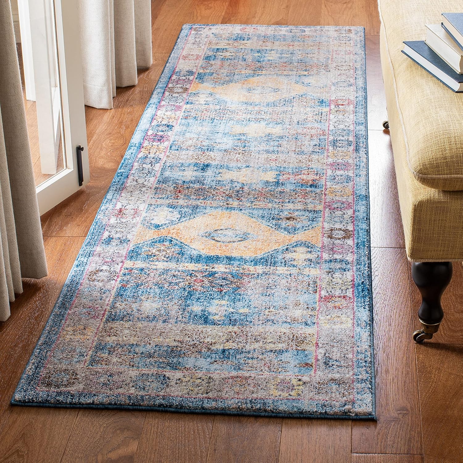 SAFAVIEH Bristol Collection 2'3