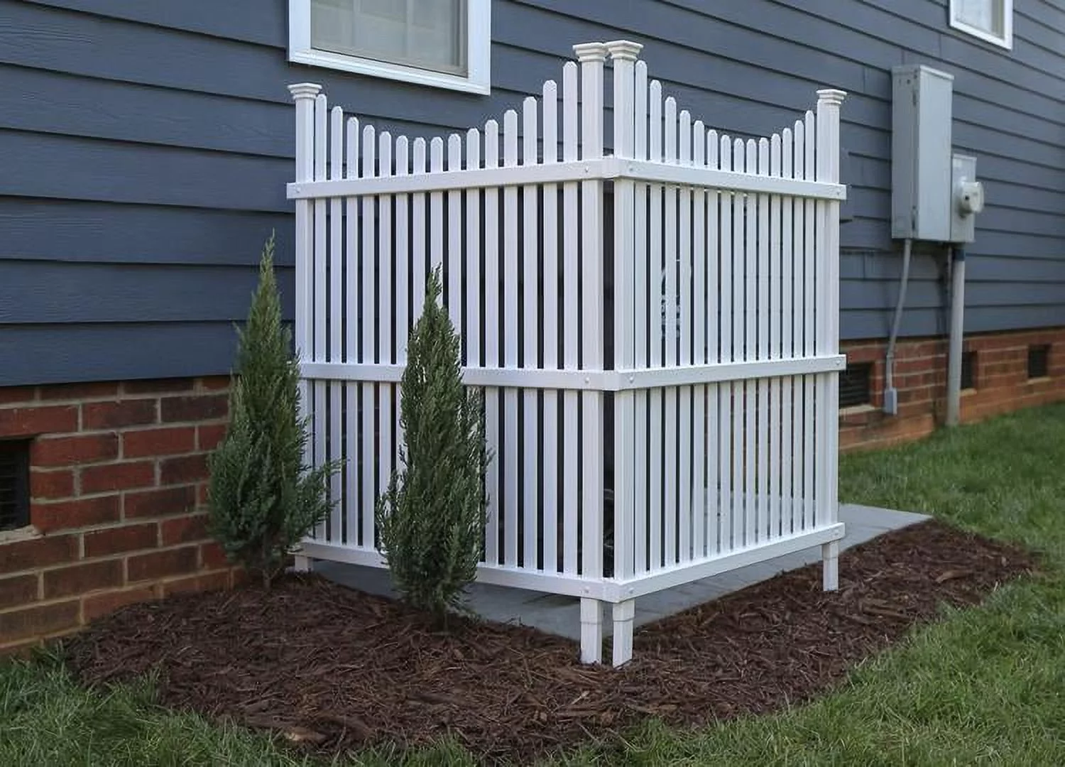 Enclo Huntersville Outdoor No Dig Privacy Screen Enclosure for Garbage Bins and Air Conditioners (48in x 36in - 2 panels)