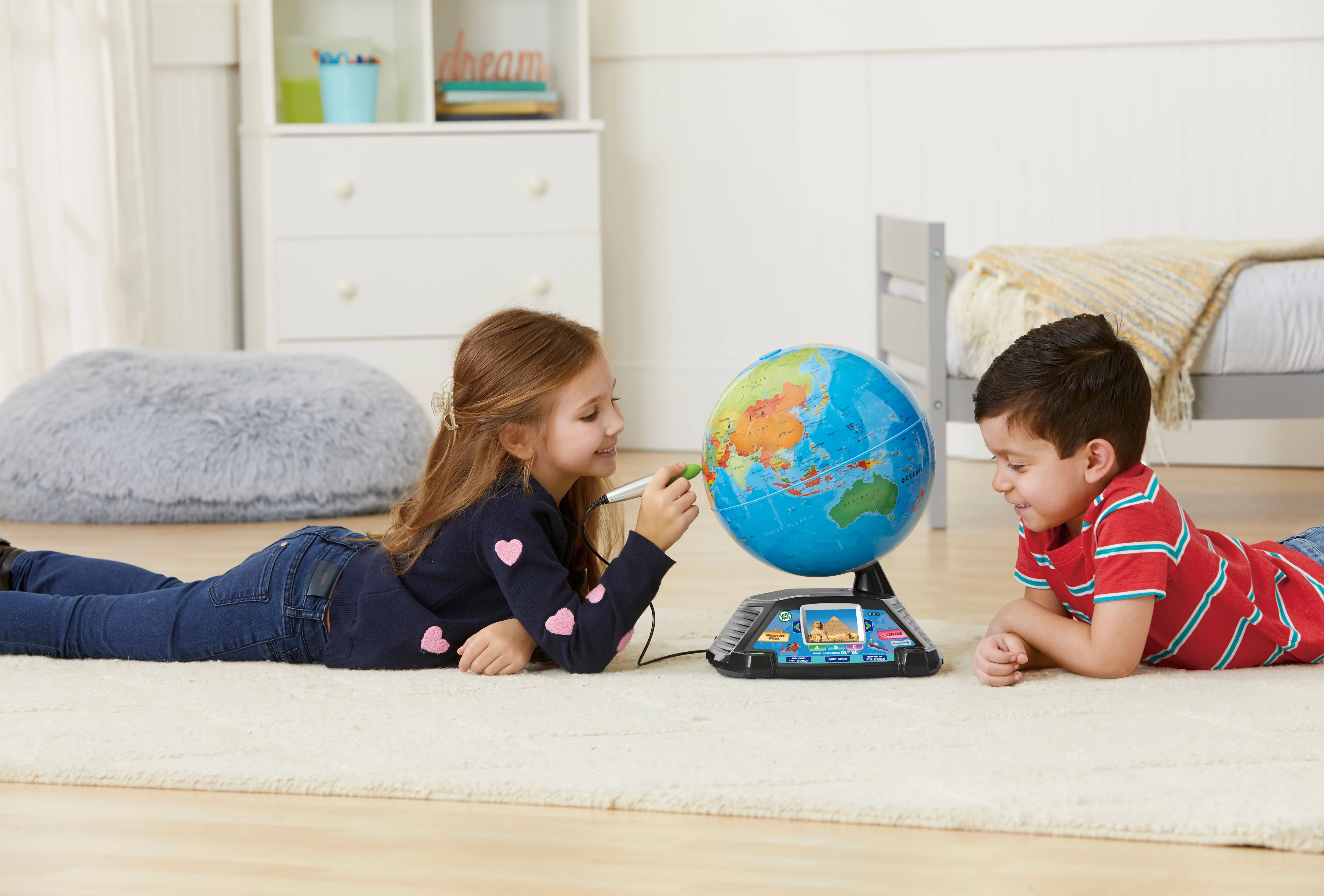 LeapFrog Magic Adventures Interactive Globe With 5+ Hours of BBC Video