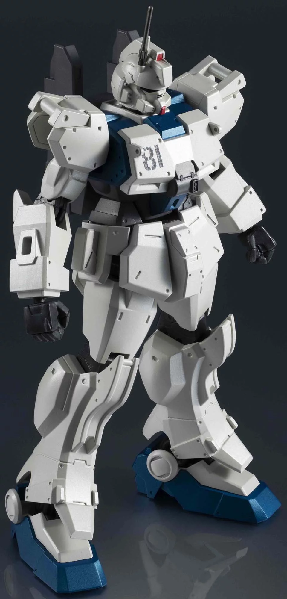 Bandai Spirits Gundam Universe RX-79[G] Ez-8 Action Figure (3