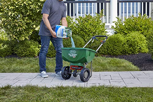 Scotts Turf Builder Grass Seed Sun & Shade Mix with Fertilizer and Soil Improver, Thrives in Many Conditions, 5.6 lbs.