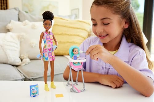Barbie Skipper Doll & Playset with Accessories, Babysitting Set Themed to Mealtime, Color-Change Toy Play