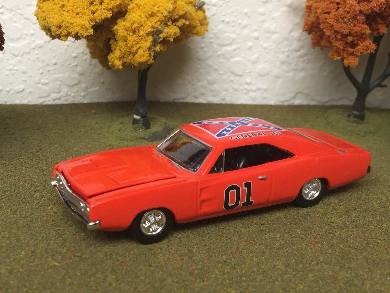 The Dukes of Hazzard - 1969 Charger - General Lee Diecast 1:64 Scale Model Kit