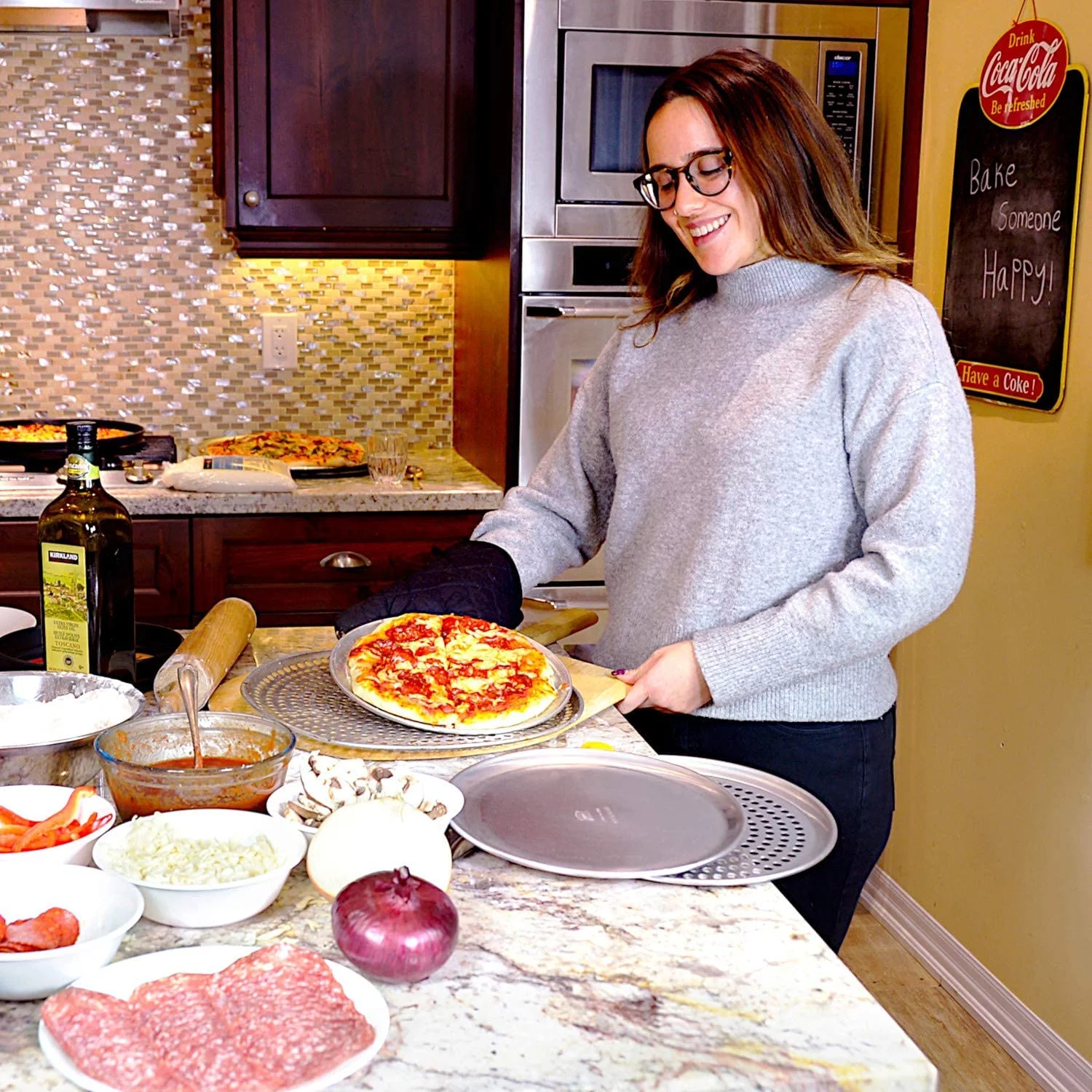 Crown Pizza Pan 10 inch, 2 Pack, Sturdy, Rust Free, Pure Aluminum, Made in Canada