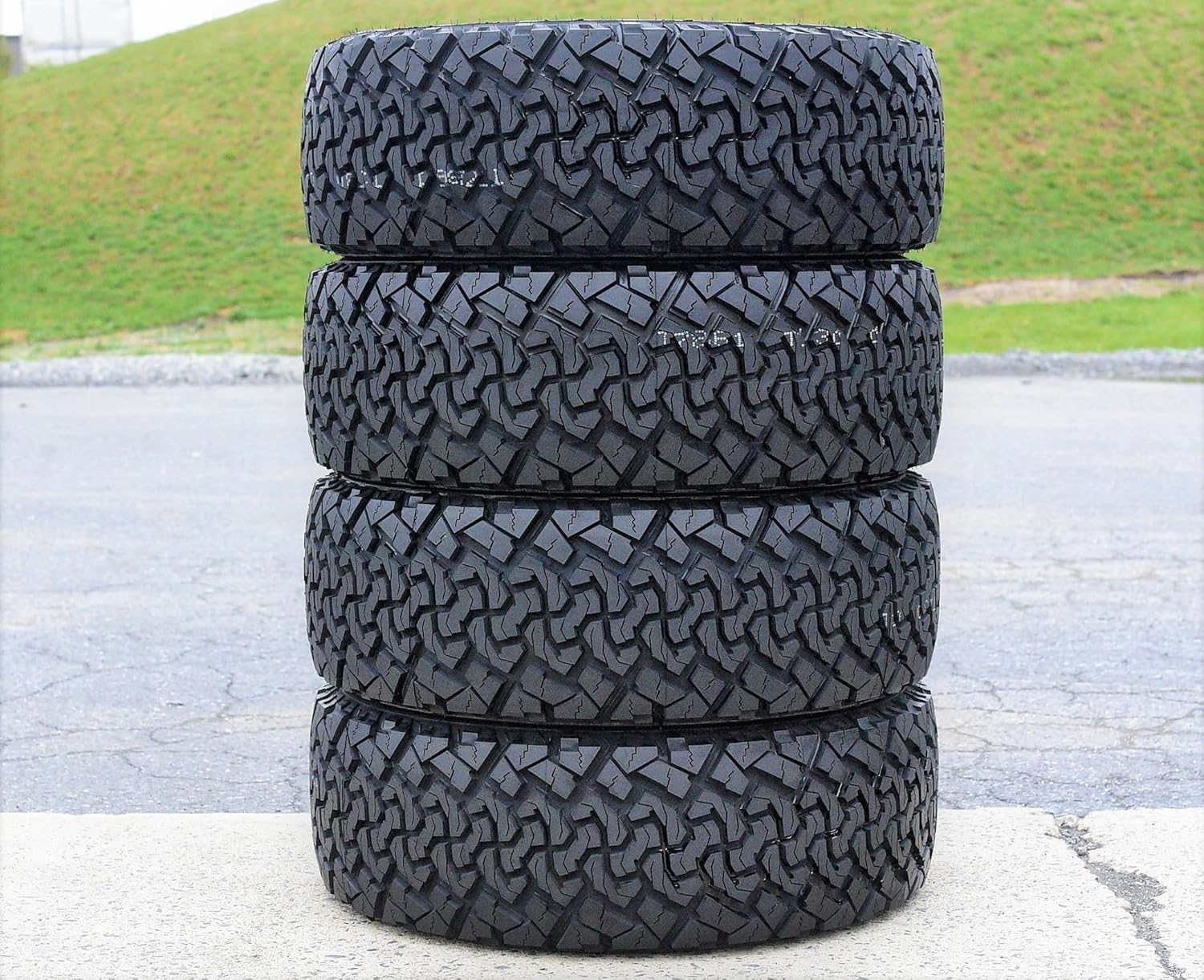 Set of 4 (FOUR) Venom Power Terra Hunter X/T XT All-Terrain Mud Light Truck Radial Tires-35X12.50R17LT 35X12.50X17 35X12.50-17 121R Load Range E LRE 10-Ply BSW Black Side Wall