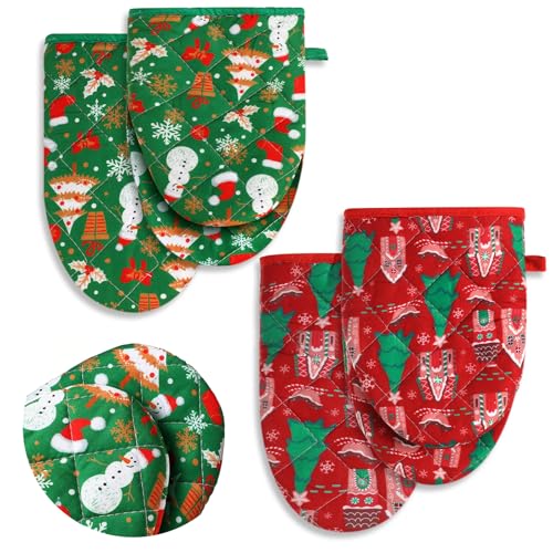 Geyoga 2 Pcs Christmas Mini Oven Mitt Christmas Tree Gingerbread House Snowmen Pot Holders Small Xmas Kitchen Heat Resistant Potholder Xmas Party Gift Supplies for Baking Barbecue Kitchen