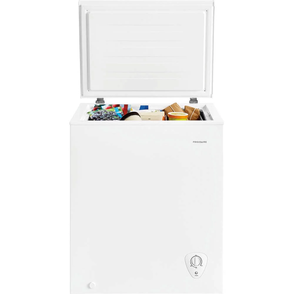 Frigidaire FFFC05M2UW 5 Cu. Ft. White Chest Freezer