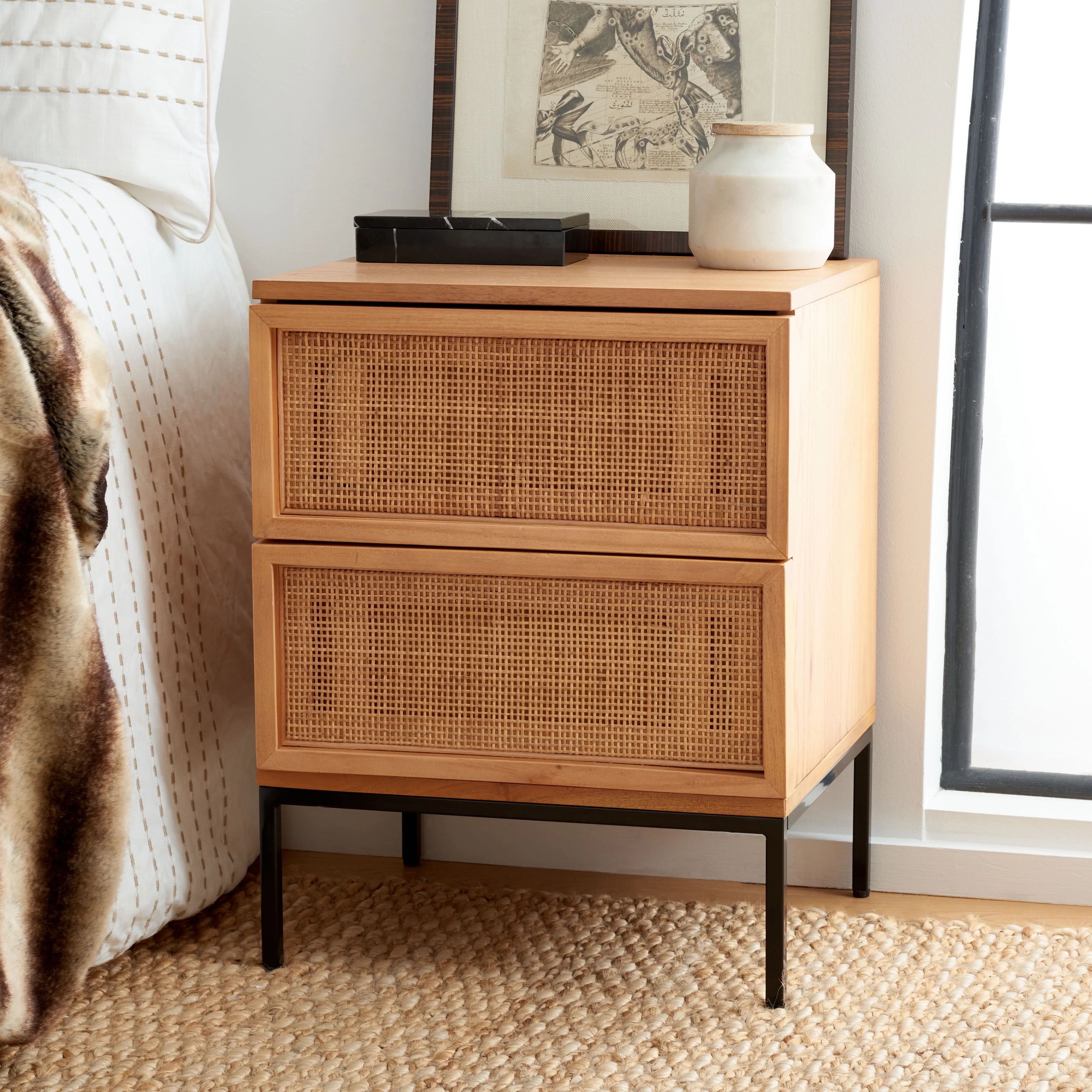 SAFAVIEH Zadie 2 Drawer Rattan Nightstand, Natural Rattan/Black Legs