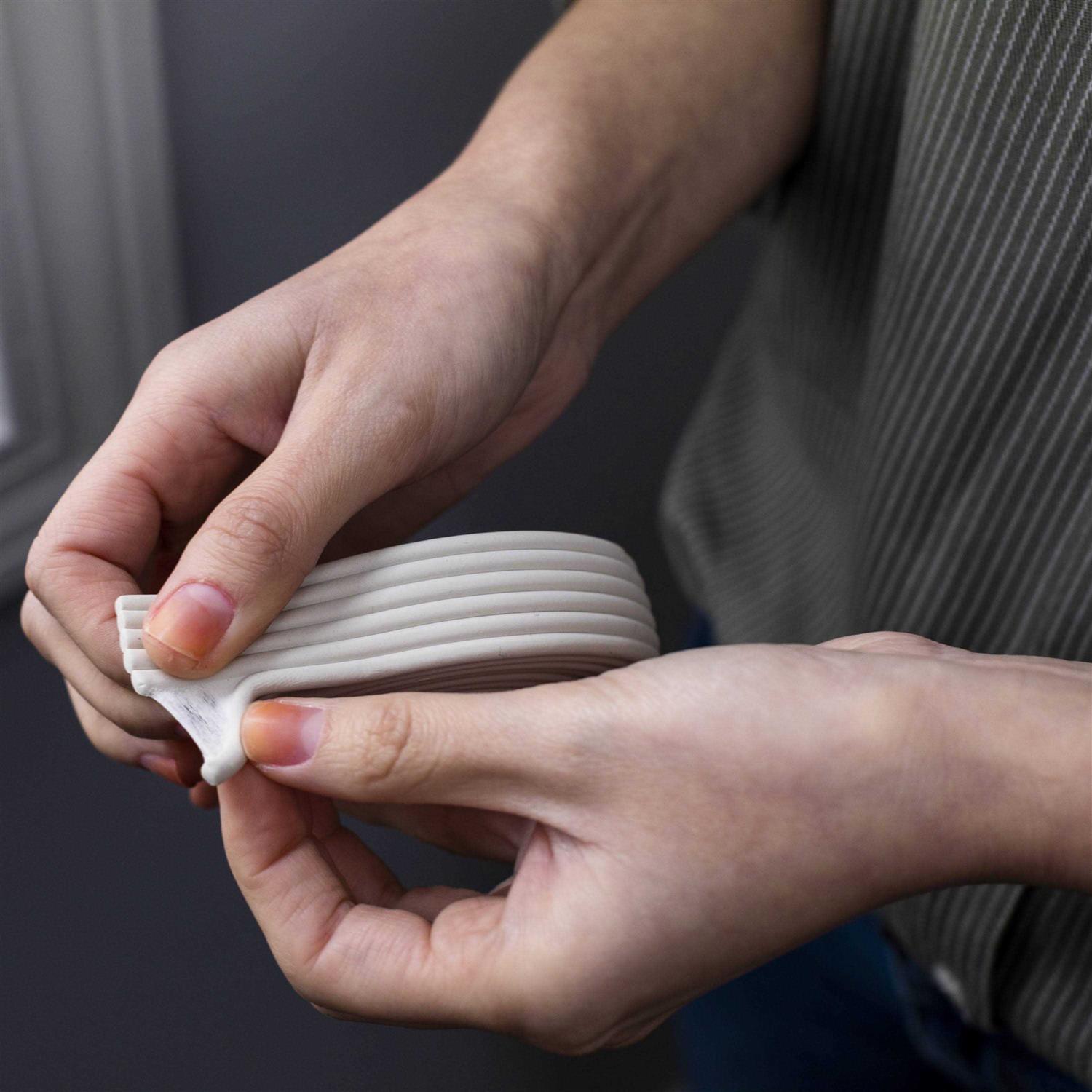 Duck Brand Press to Seal Rope Caulk White