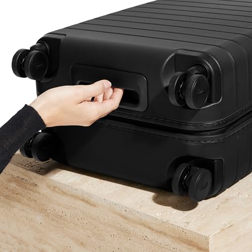 Away Bigger Carry-On Luggage, Lightweight Hardside Large Suitcase with Spinner Wheels, TSA Lock, Airline Approved, Navy Blue