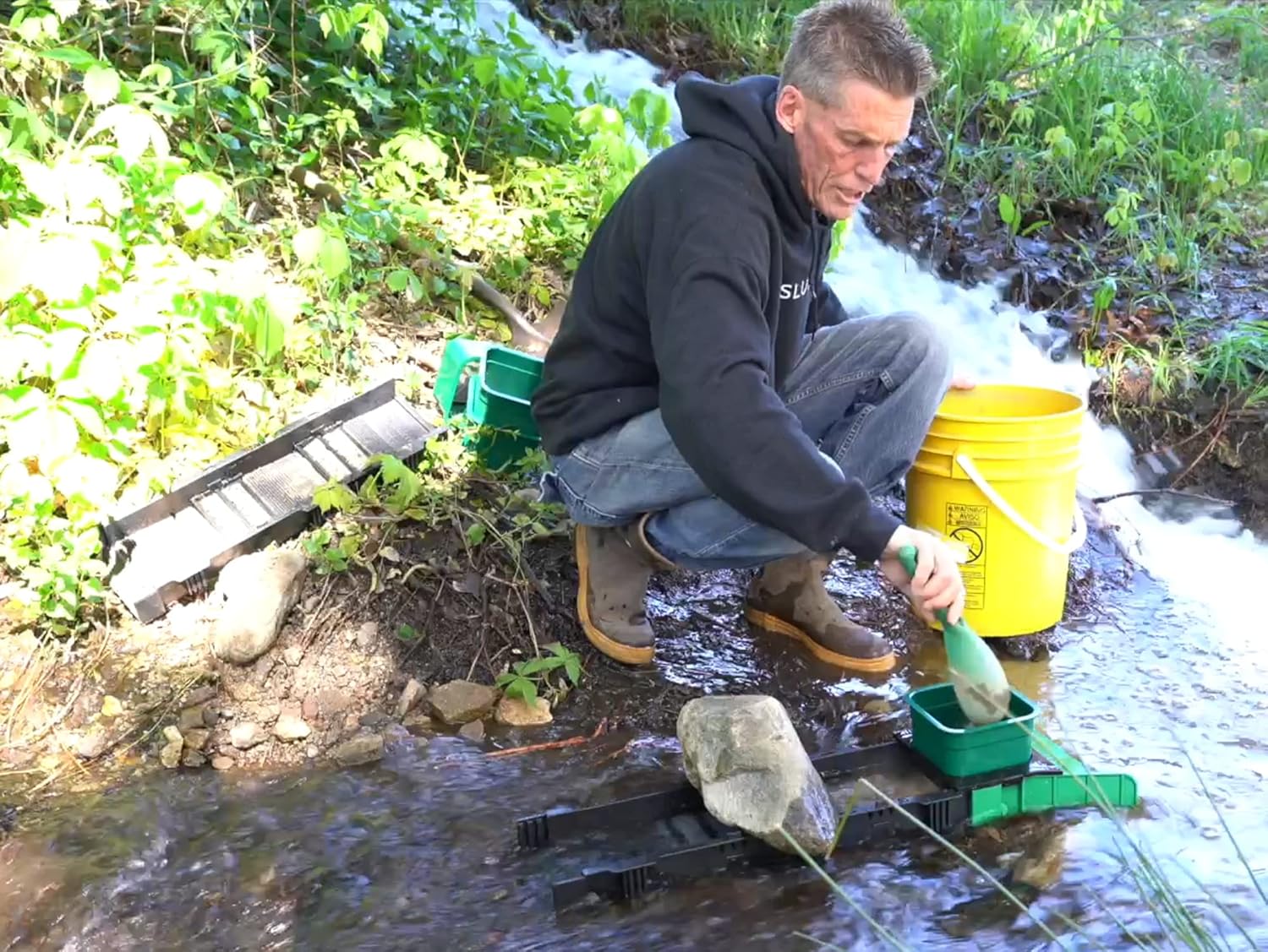 53 inch Sluice Box Compact Gold Panning Kit; Portable Sluice Box and 2 Classifier sifting Pans; Huntley Spoon; paydirt Scoop; classify While You Sluice with This Patented Prospecting Tool Set (Black)
