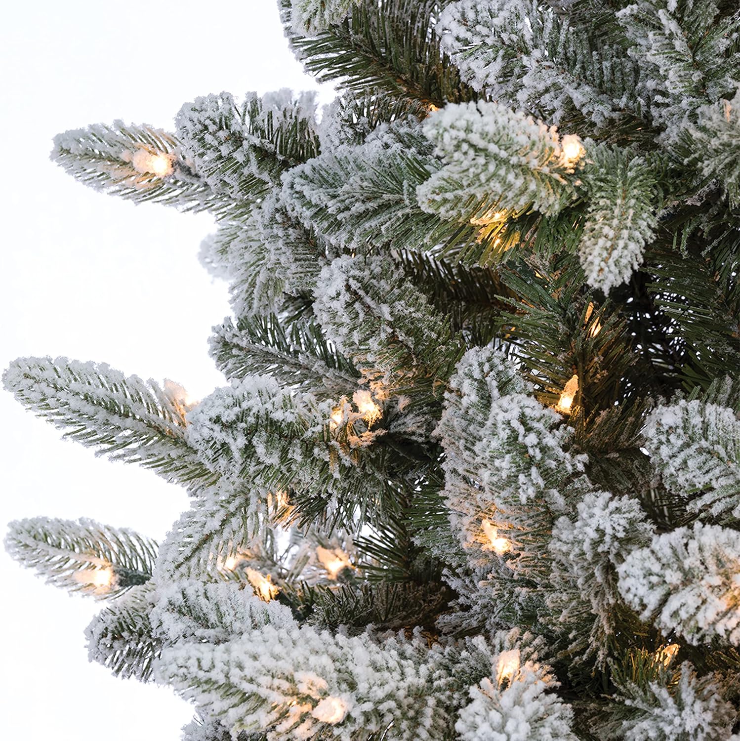 7.5-Foot Flocked Natural Cut Swiss Mountain Fir with 800 Clear Lights