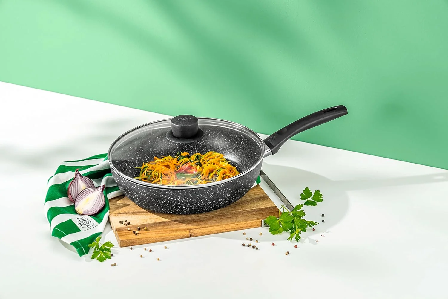 QCAI Vipiteno high-Rimmed braising pan, Non-Stick stew Pot with lid, Aluminium, Round, Ø 28 cm