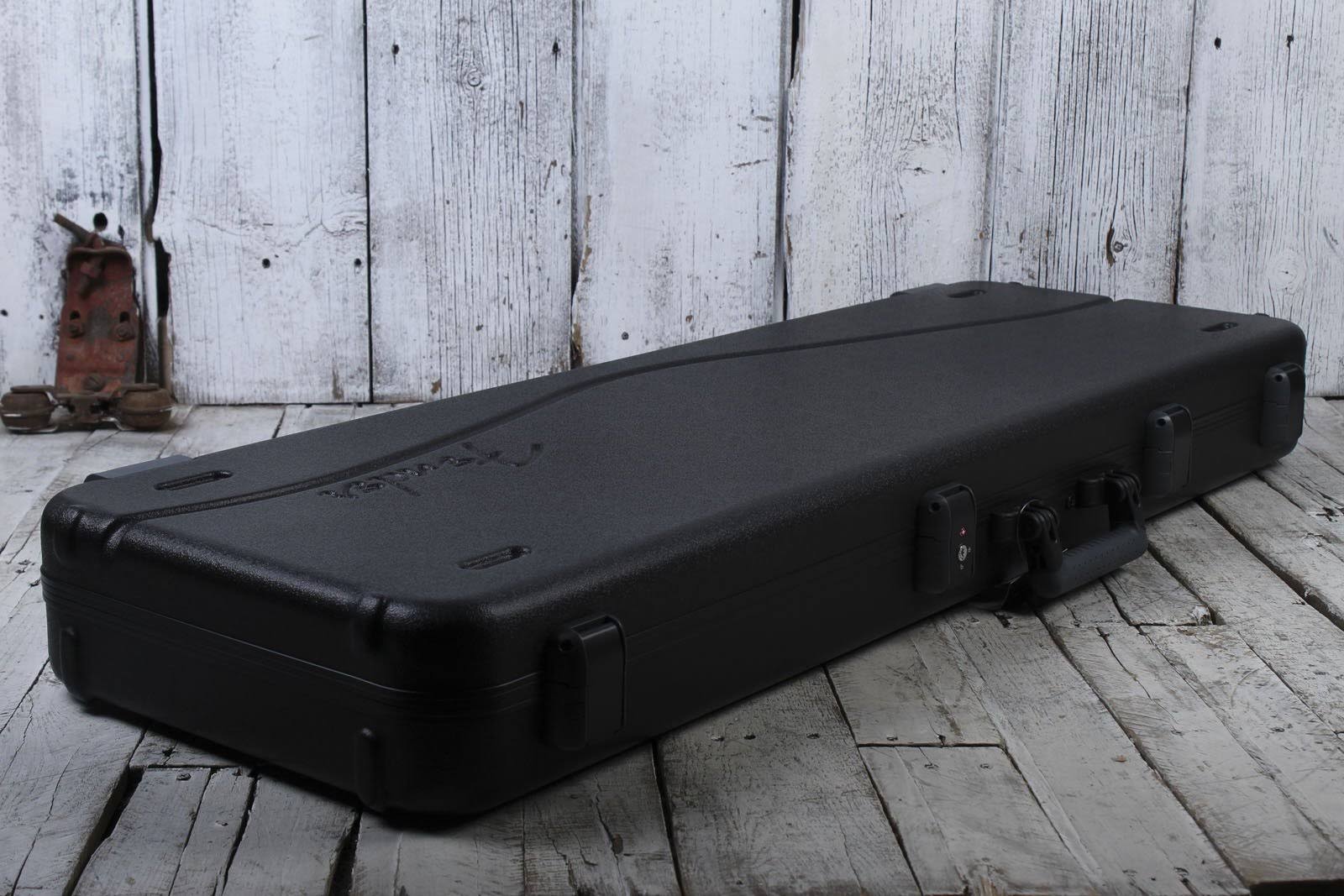 Fender Deluxe Molded Bass Case