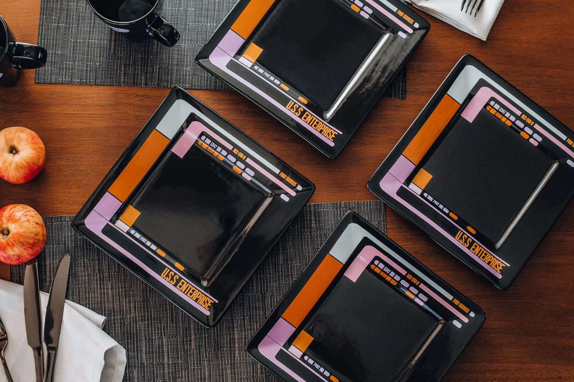 Star Trek: The Next Generation LCARS Interface 16-Piece Ceramic Dinnerware Set