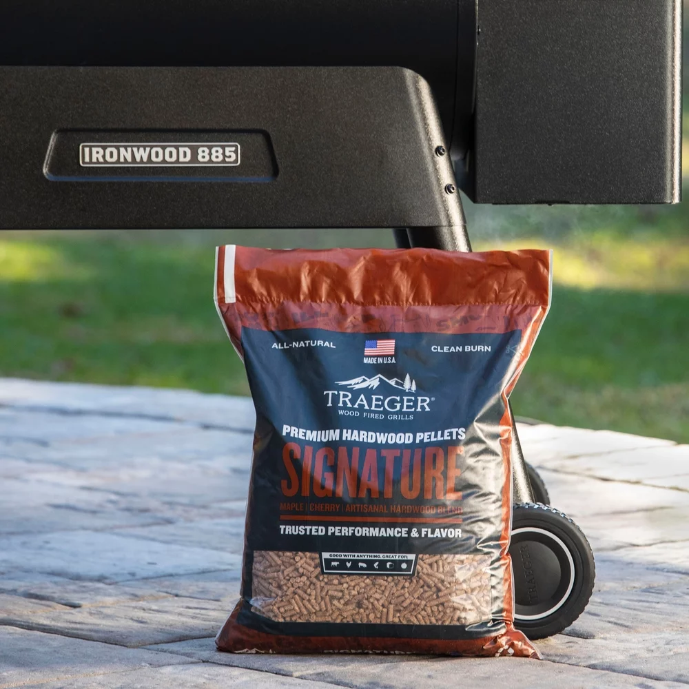 Traeger Signature Blend BBQ Wood Pellets, 20lbs