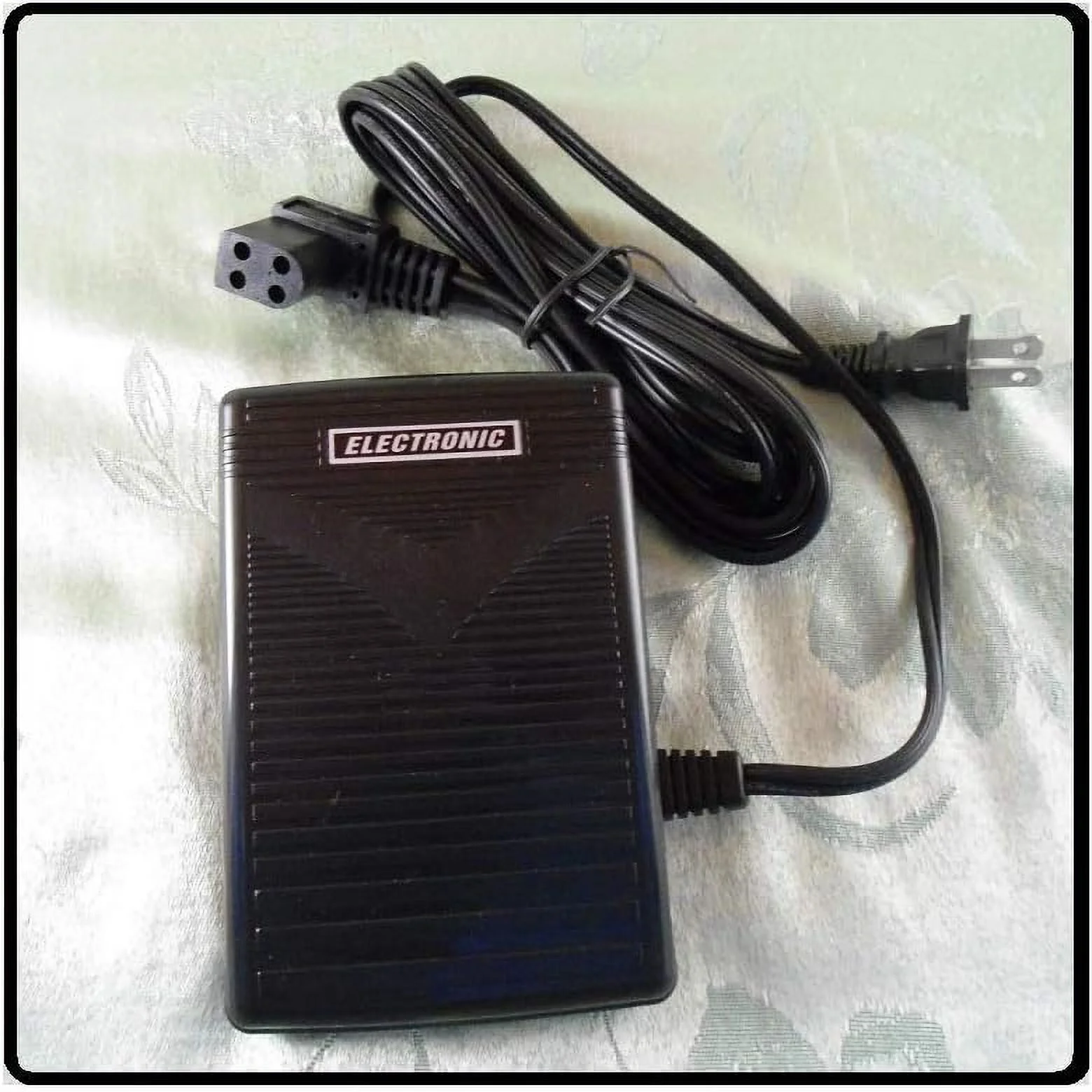 Foot Speed Control Pedal 4-Prong Works With Singerr Touch & Sew 620, 625, 626, 628, 629, 635, 636, 638, 639