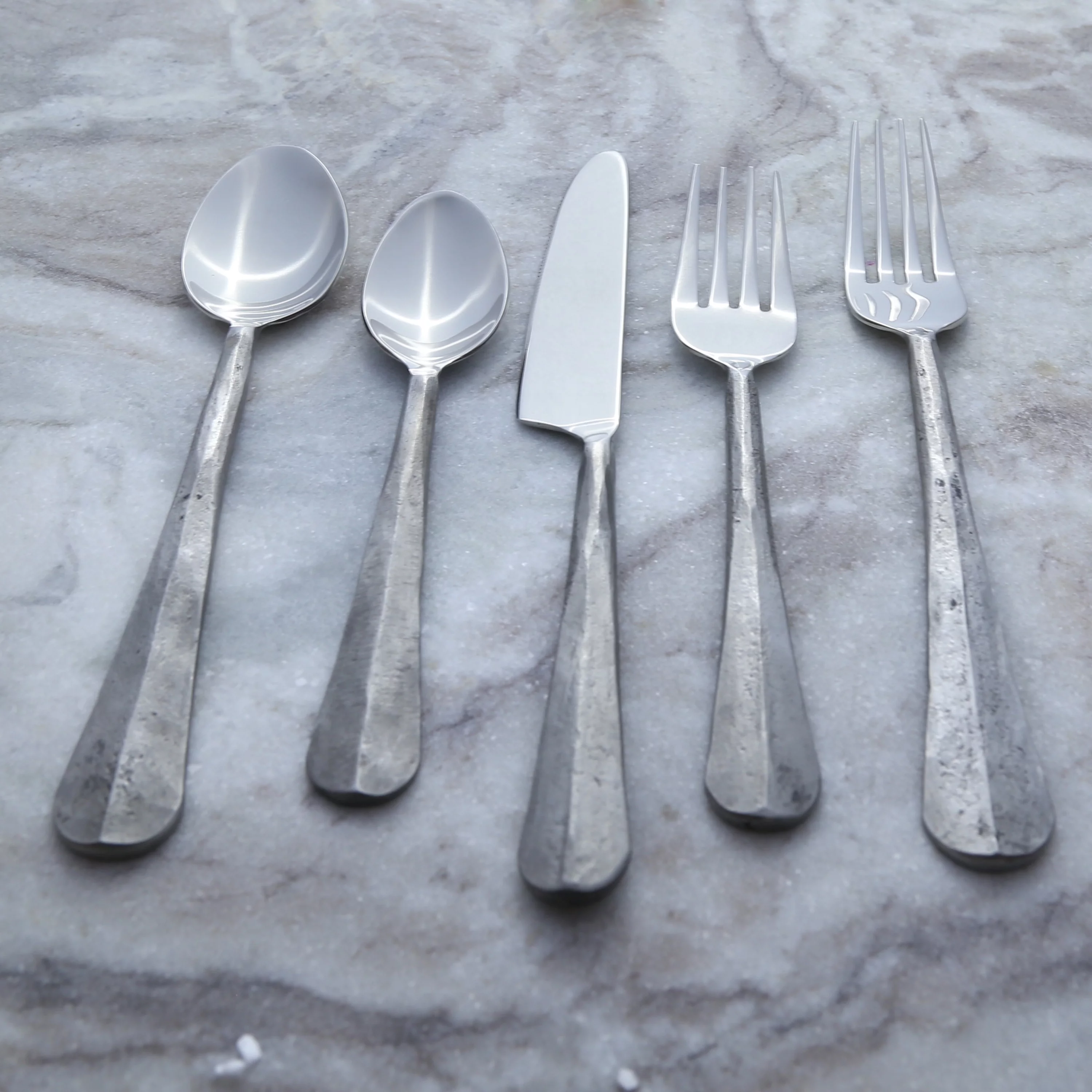 Inox  Ridge Design 5-piece Nascent Steel Flatware Set