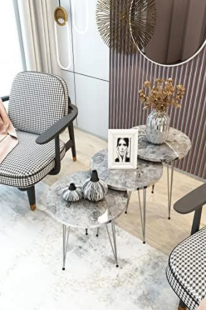 HOOMZNB Set of 3 Nesting End Tables Round Wood Stacking Coffee Side Accent Sofa Table for Small Spaces  Living Room  Home Office  Nightstands for Bedroom (Pine Wood Triangle)