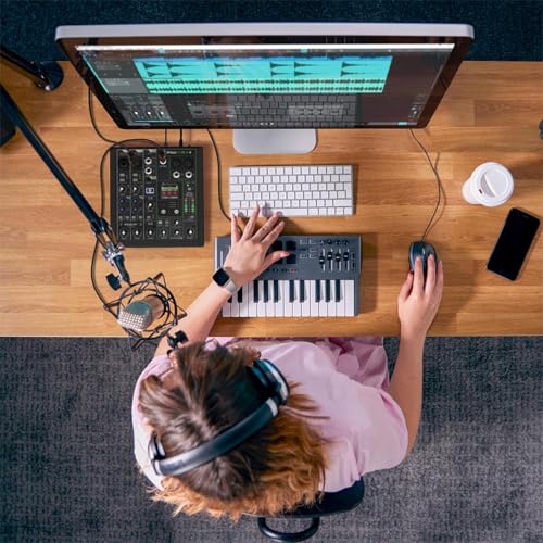 Mackie ProFX10 Go Battery-powered 10-channel Mixer with USB and Enhanced Effects