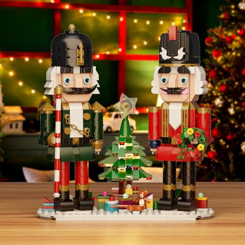 Christmas Nutcracker Building Kit with LED Light, Xmas Decorative Nutcracker Building Sets, Contains Christmas Tree, Wreath, Cane,Compatible with Lego Festival Gift (690 Pieces)