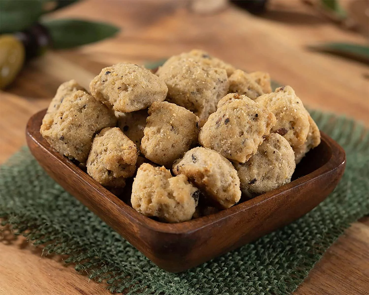 The Bon Appetit Gourmet Food Gift Basket