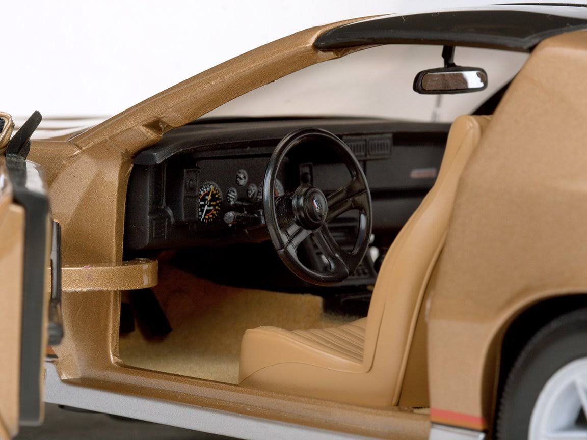 1982 Chevrolet Camaro Gold 1/18 Diecast Model Car by Sunstar