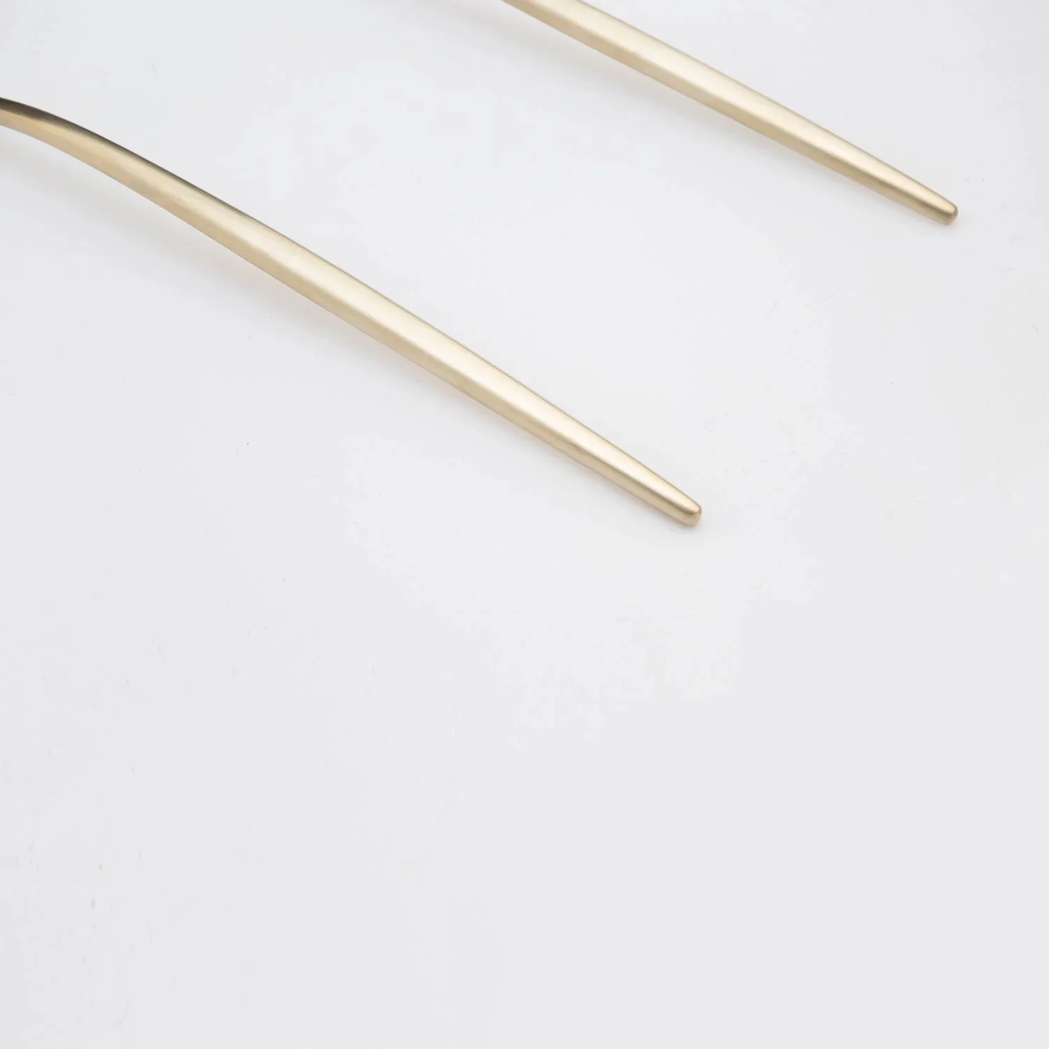 CAMBRIDGE Silversmiths Gaze Champagne Satin 2-Piece Hostess Set