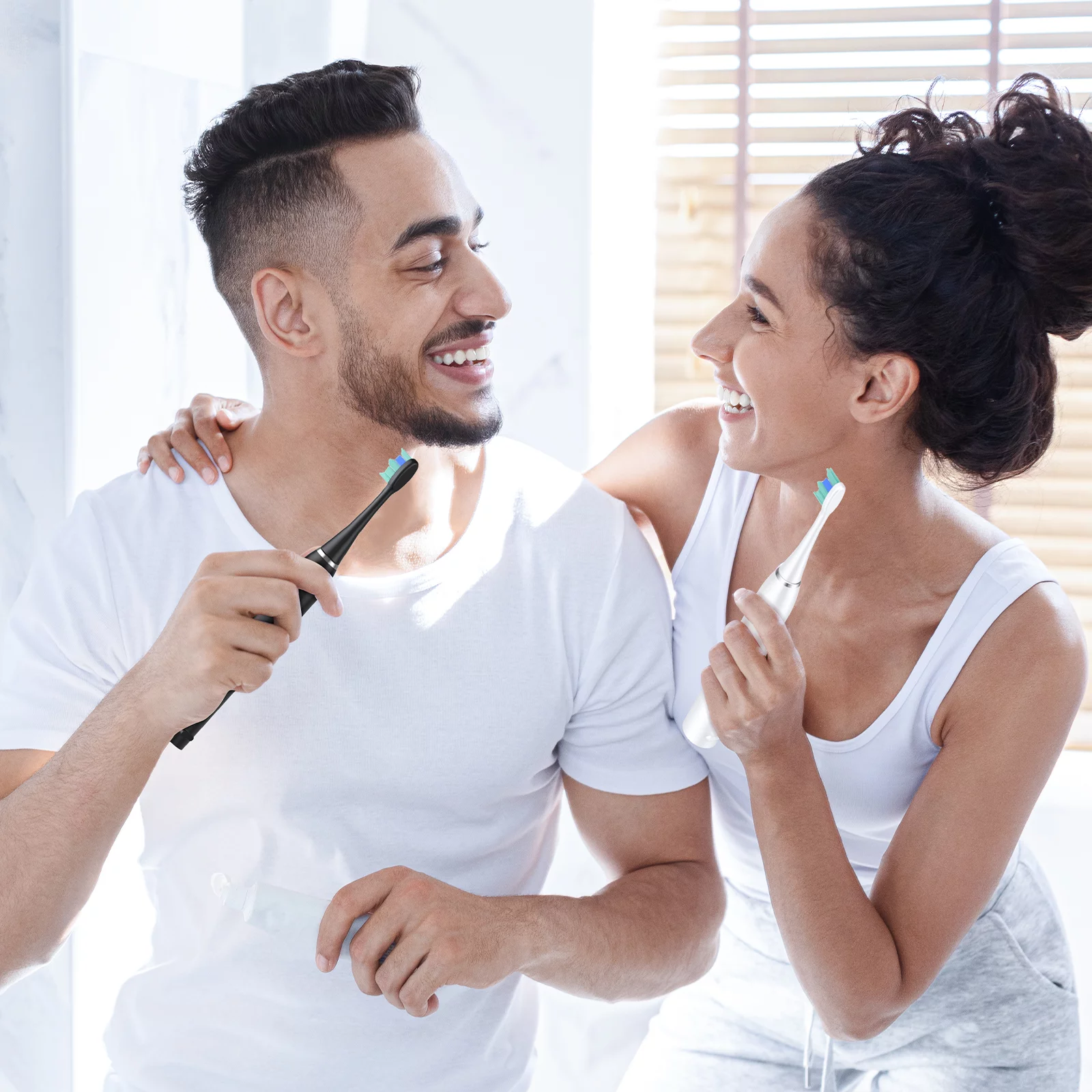 Electric Toothbrush with 8 Brush Heads, Rechargeable Power with 5 Modes & Smart Timer（White）