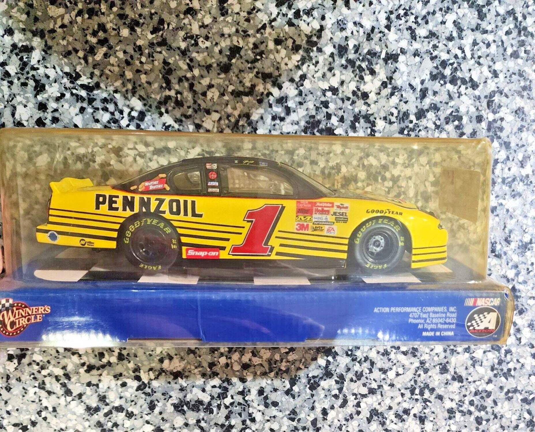 Steve Park #1 Pennzoil Monte Carlo 400 1:24 Winners Circle