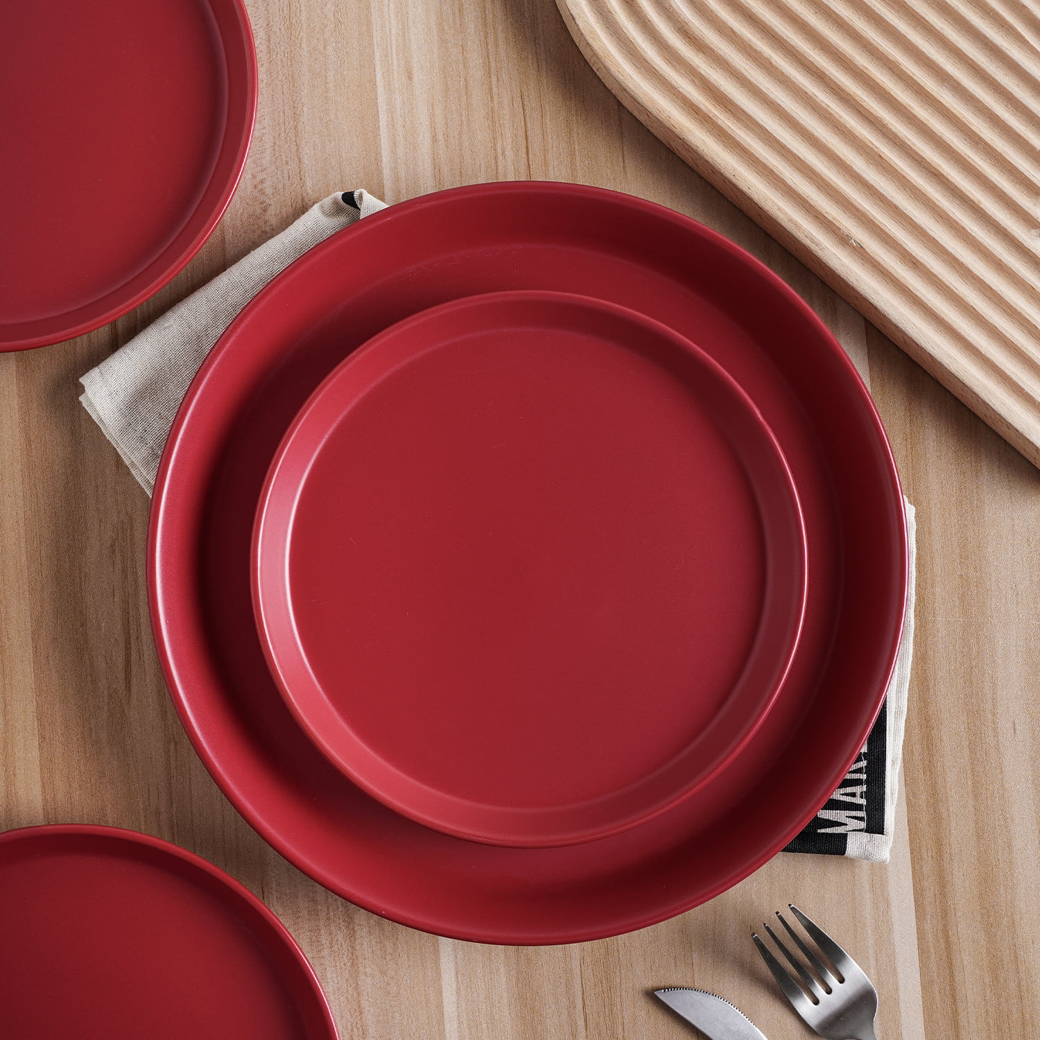 Stone Lain Michelle 32-Piece Dinnerware Set Stoneware, Red