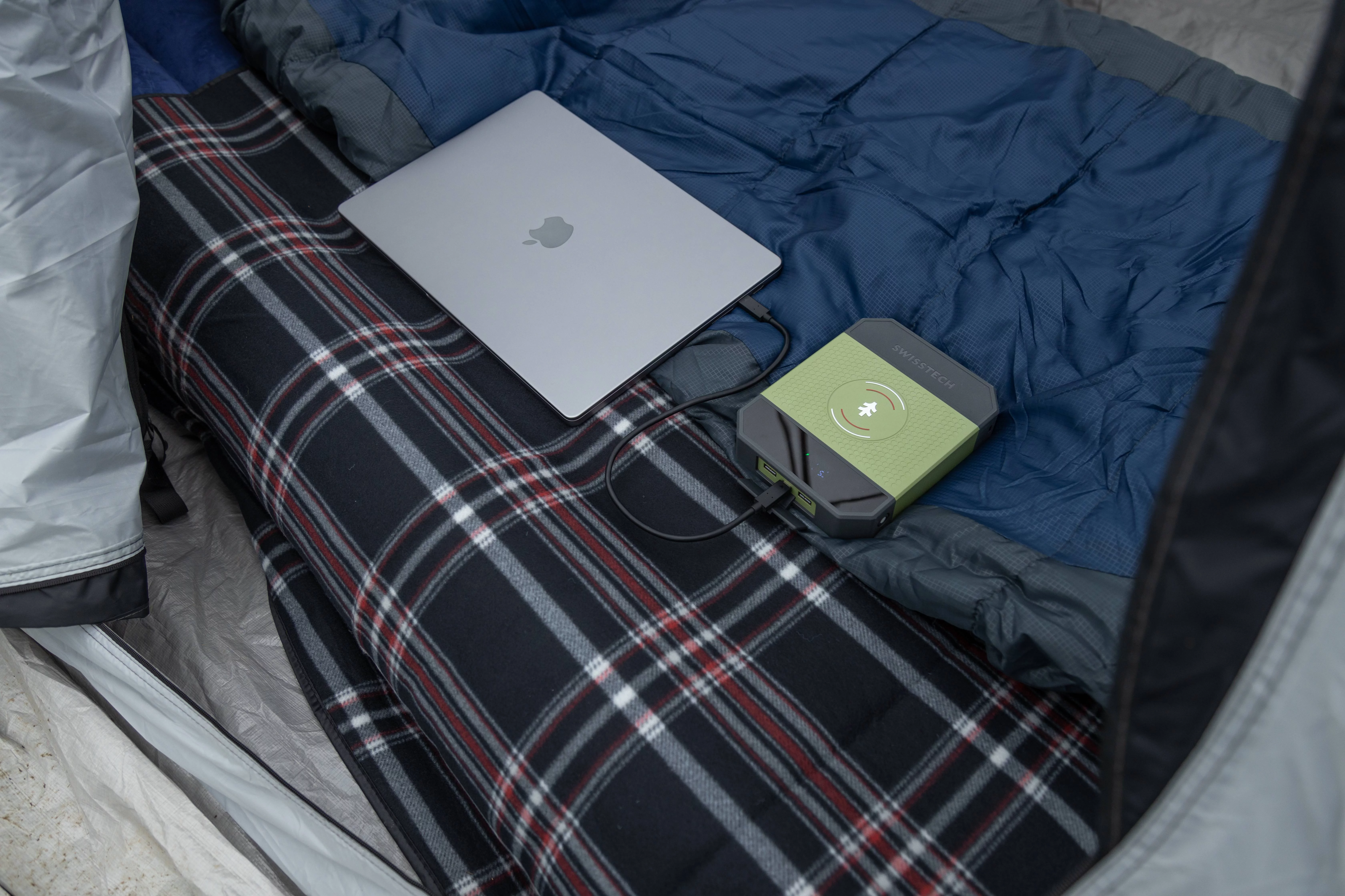 Swiss Tech 40000 mAh Wireless Power Bank with Charging Pad and 65W Fast Charge, IP54 Weatherproof