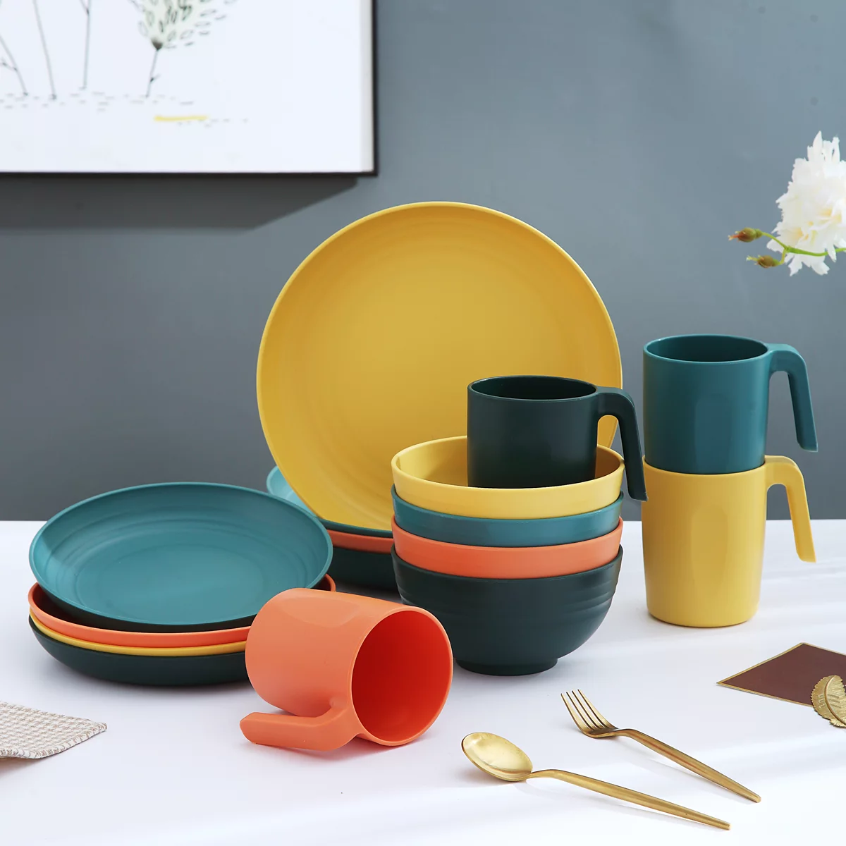 ReaNea Plastic Dinnerware Set of 16 Pieces, Unbreakable And Reusable Light Weight Plates Mugs Bowls Dishes Easy to Carry And Clean BPA Free Service For 4