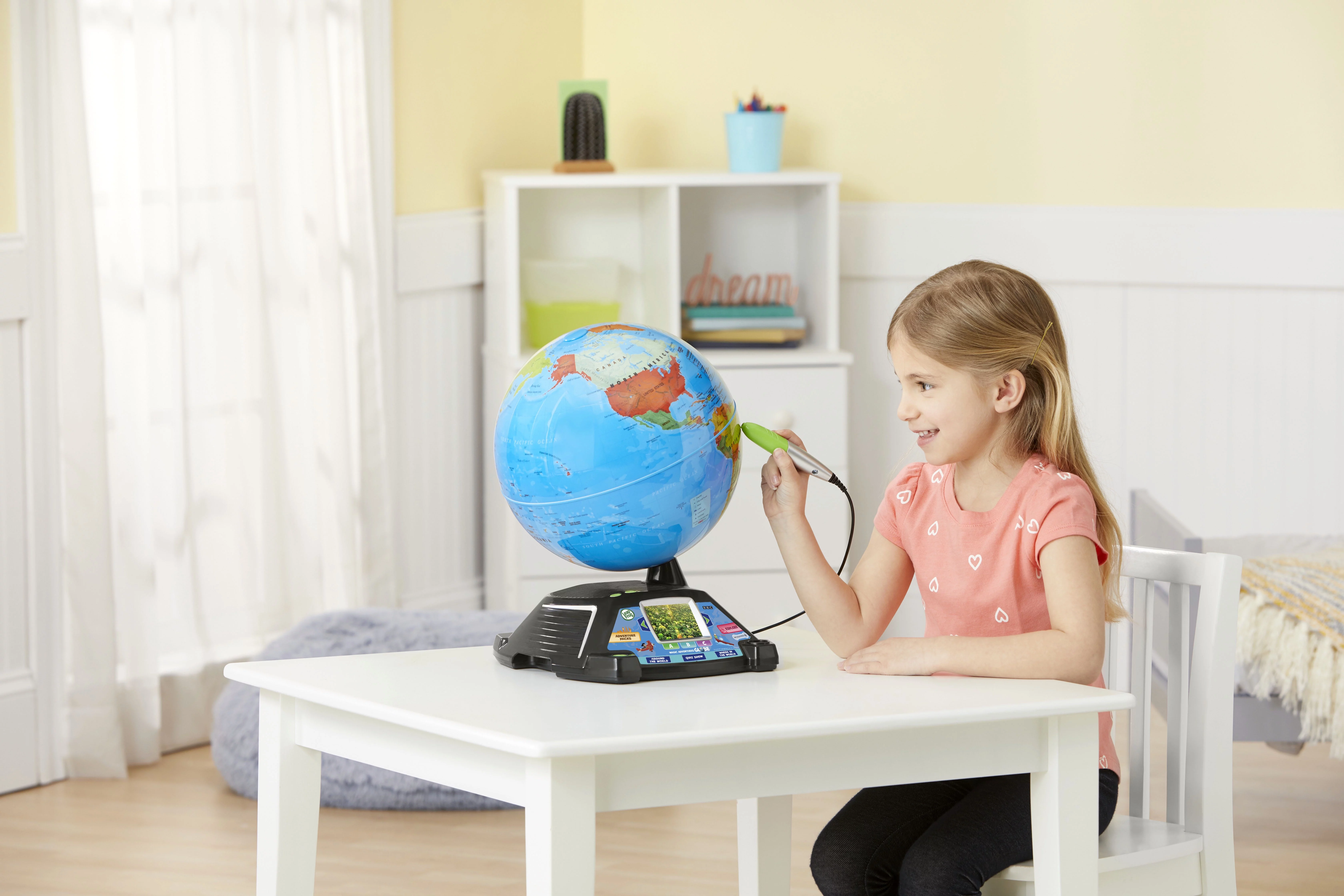 LeapFrog Magic Adventures Interactive Globe With 5+ Hours of BBC Video