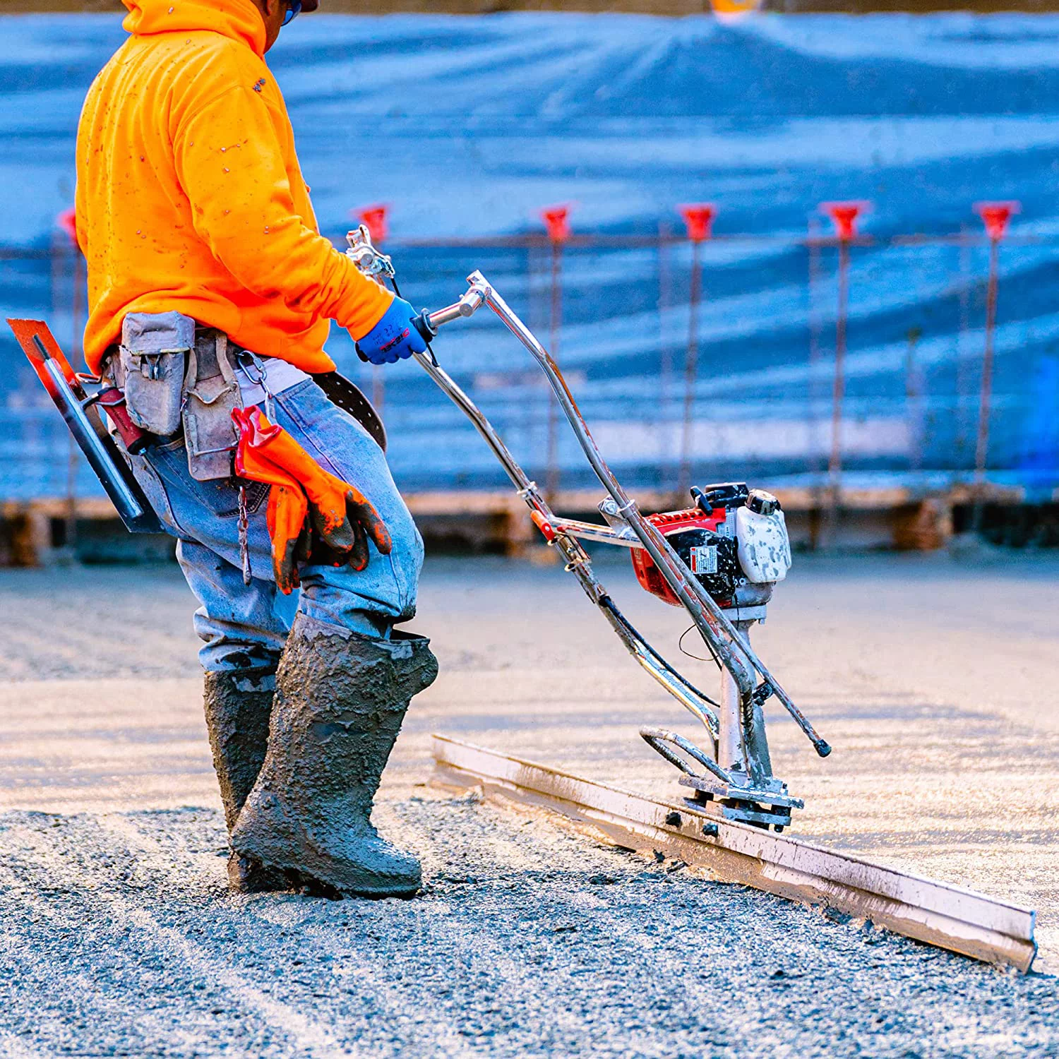 TOMAHAWK 1.8 HP Honda Gas Vibrating Concrete Power Screed Motor with 8ft Aluminum Magnesium Board Straight Edge Bar Set and 360° Handles with GX35 Honda Engine