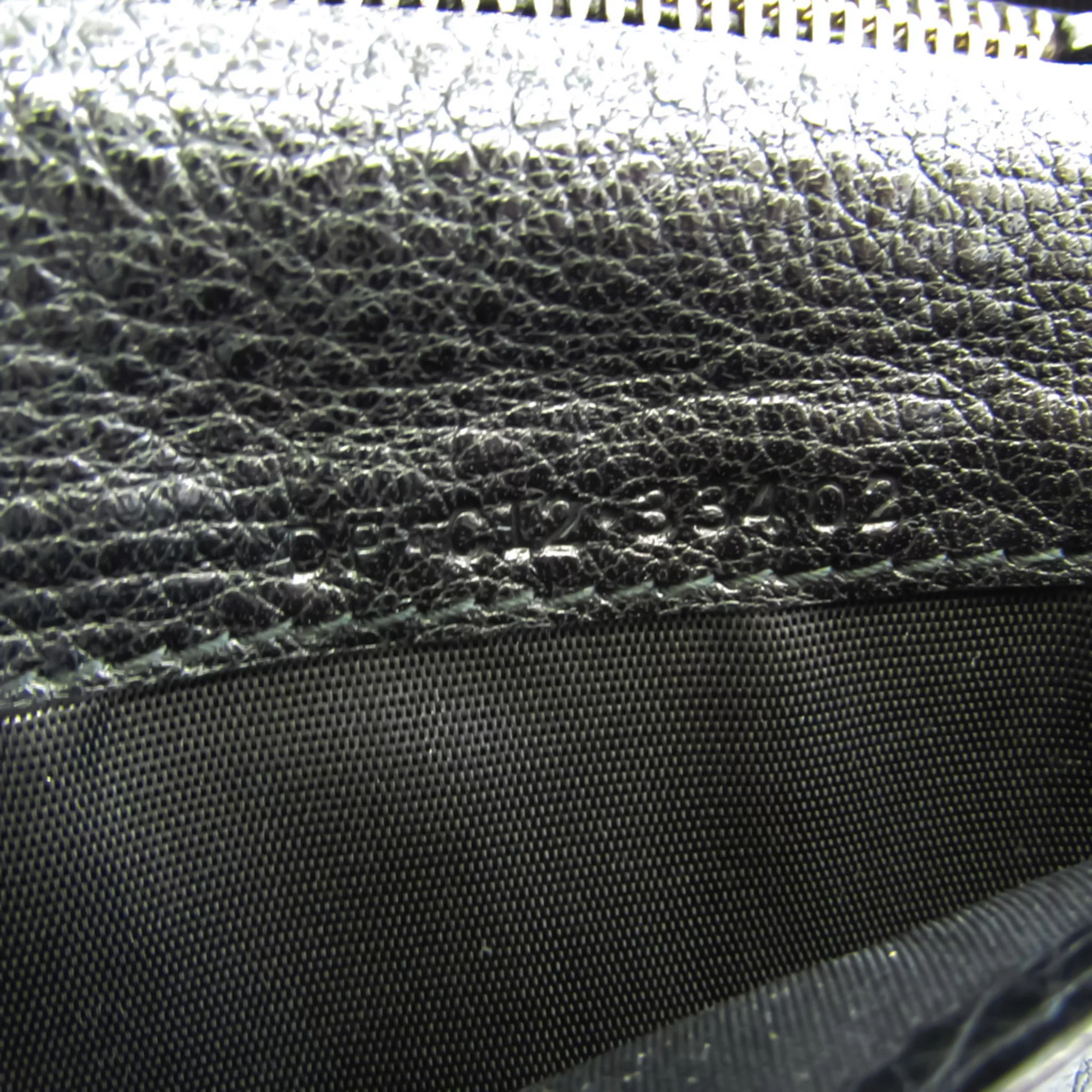 Pre-Owned Bvlgari Unisex Leather Long Wallet (bi-fold) Black (Good)