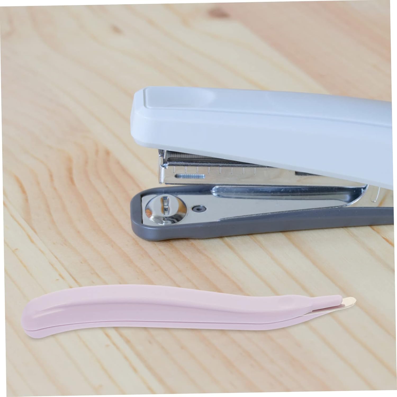 3pcs Magnetic Nail Remover Pro Tools Heavy Duty Stapler Nails Tools Staple Puller Stick Staple Puller Tool Office Staple Remover Handheld Staple Puller Useful Staple Puller Desk