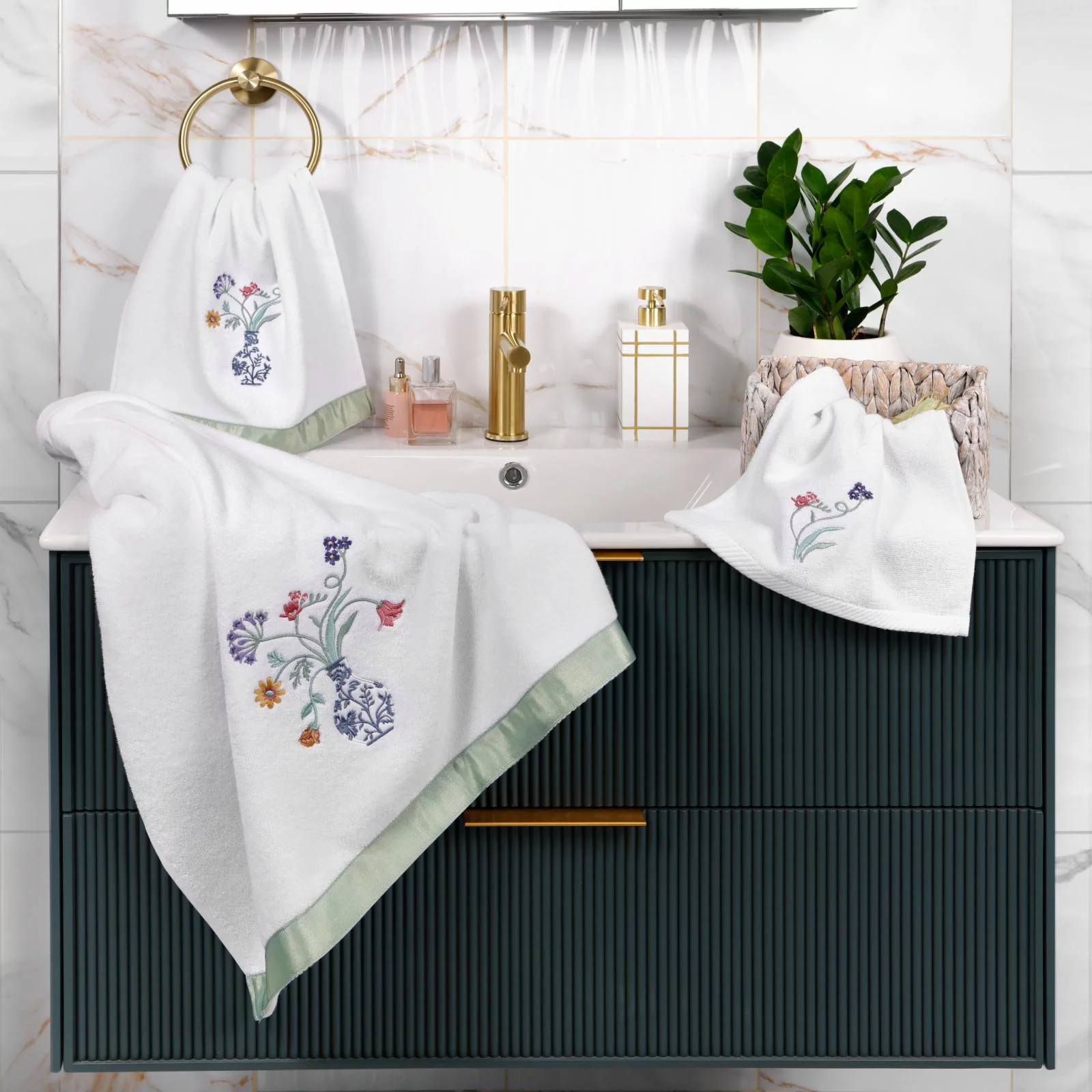 Linum Home Textiles 100% Turkish Cotton Stella 2PC Embellished Hand Towel Set