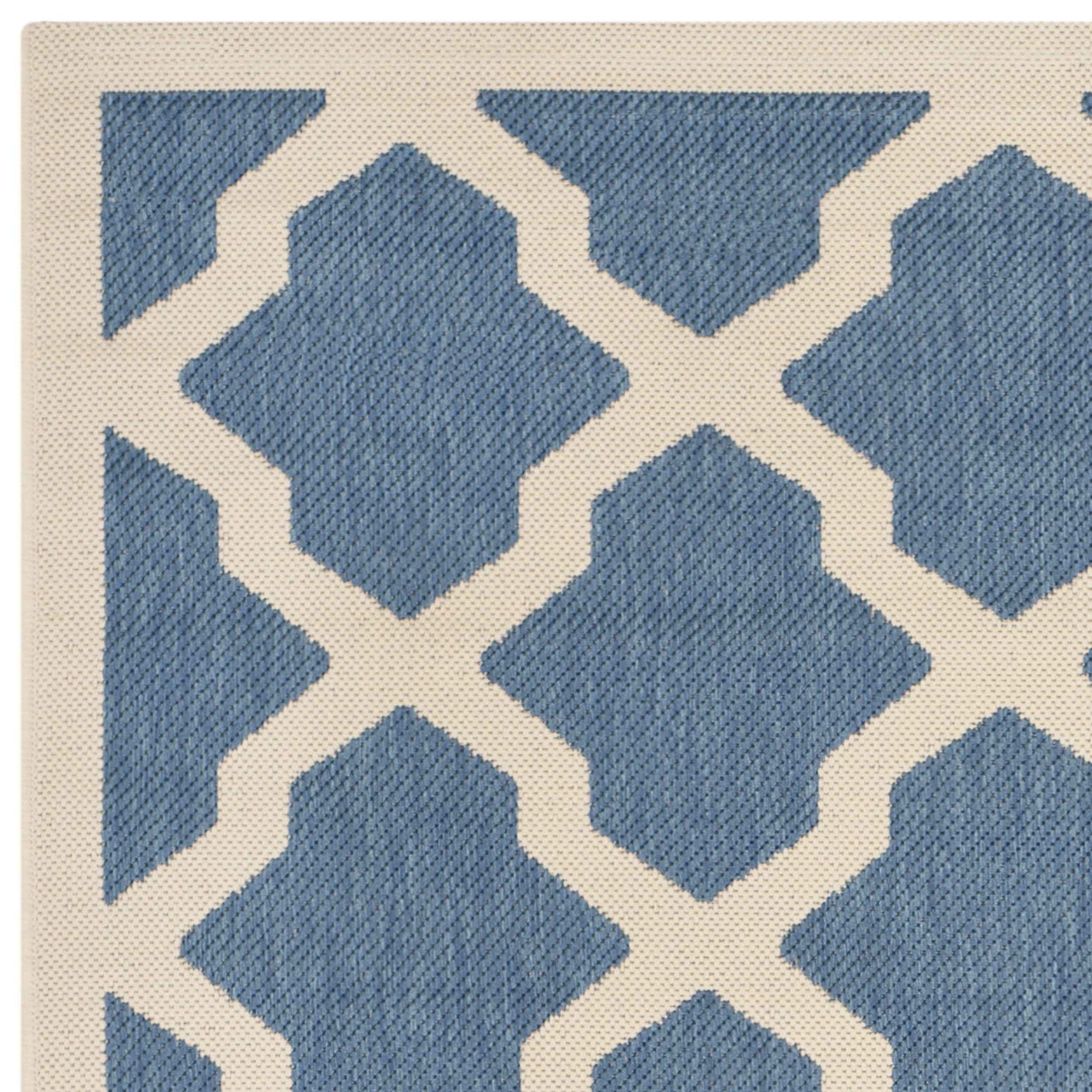 Safavieh Courtyard Amber Quatrefoil Indoor/Outdoor Area Rug, 7'10