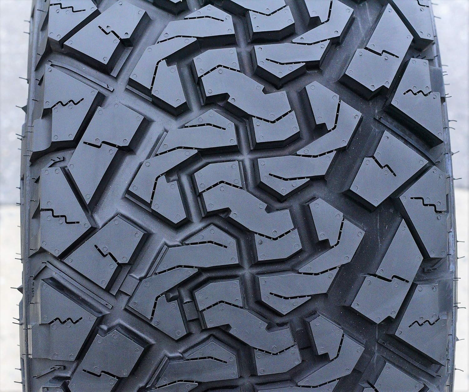 Set of 4 (FOUR) Venom Power Terra Hunter X/T XT All-Terrain Mud Light Truck Radial Tires-35X12.50R17LT 35X12.50X17 35X12.50-17 121R Load Range E LRE 10-Ply BSW Black Side Wall