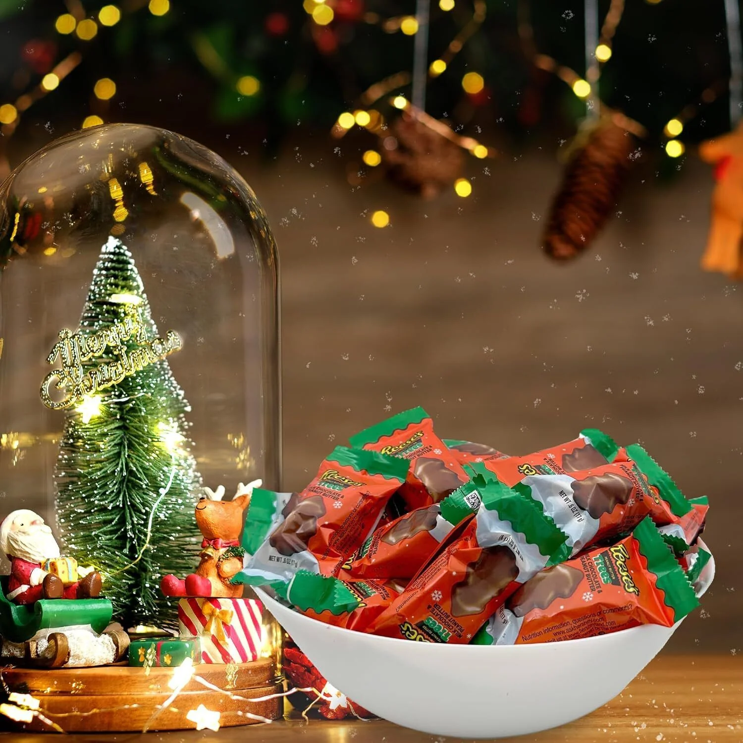 2Lbs Reese's Milk Chocolate Peanut Butter Trees Christmas Candy, 2 Pounds