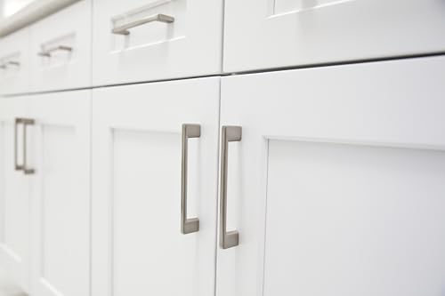 Brookings Shaker Unassembled Bridge Wall Kitchen Cabinet W3018, 30 W x 12 D x 18 H, Painted White with Sherwin Williams®, Solid Wood – Design House, 561662