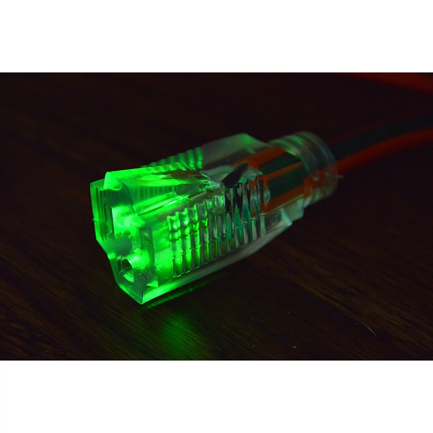 GoGreen Power (GG-13700) 16/3 100’ SJTW Outdoor Extension Cord, Lighted End, 100 Ft