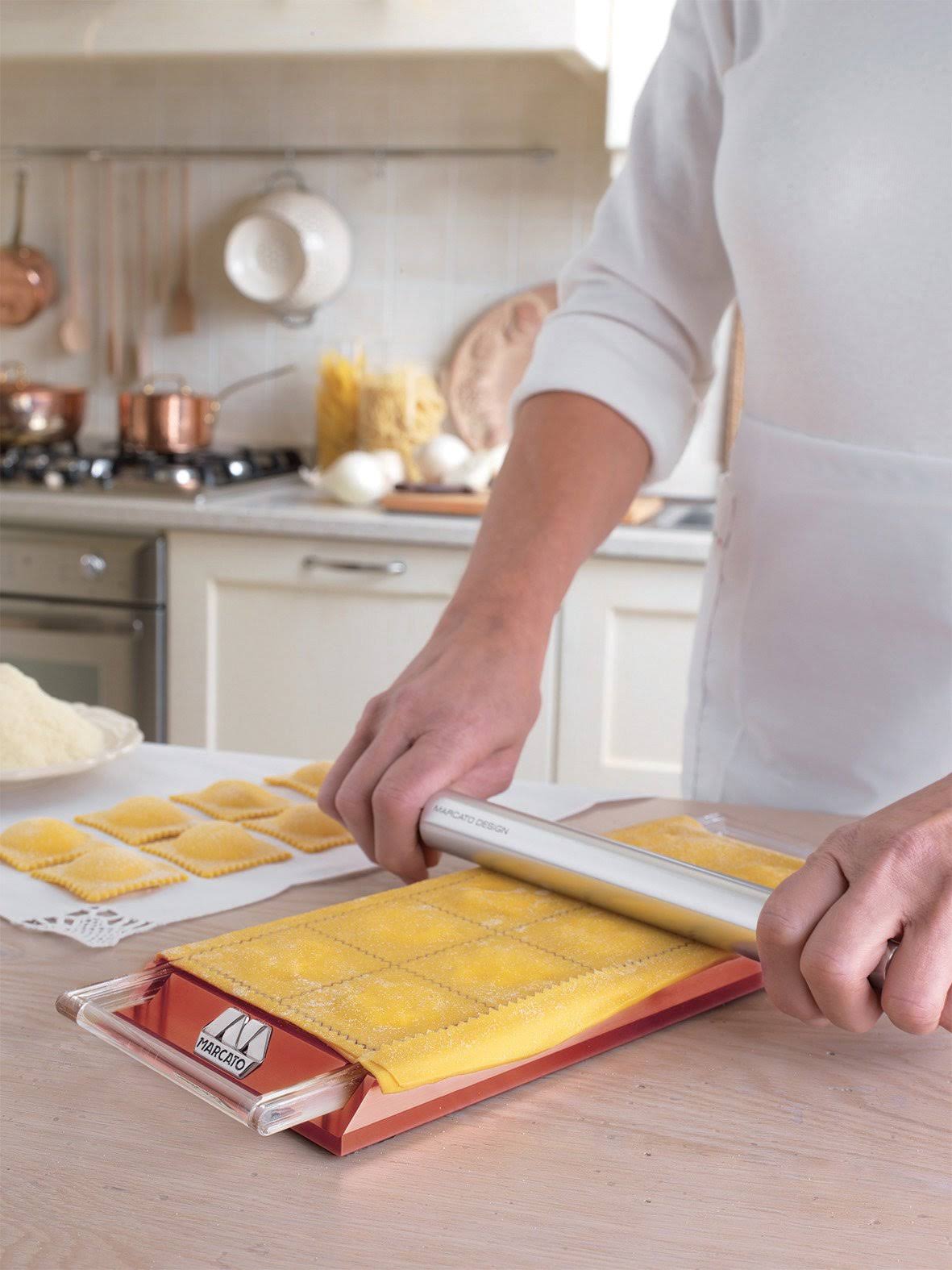 Marcato Atlas ravioli Tablet Pasta Maker, Red