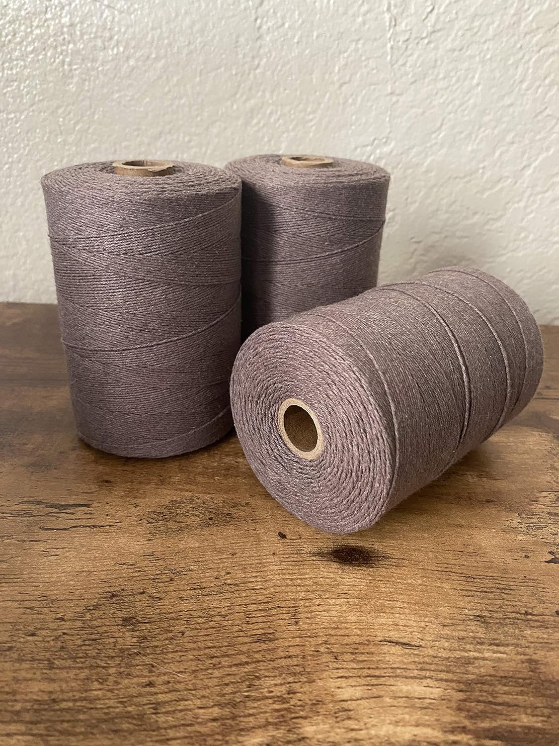 Weaving Thread with Weaving Needles Bundle - Cotton Thread Rug Yarn - Lap Loom warp Thread - Cricket Loom Weaving Shuttle - Hilo para tejer a Crochet - Heather Brown Thread (Yarn and Needles).