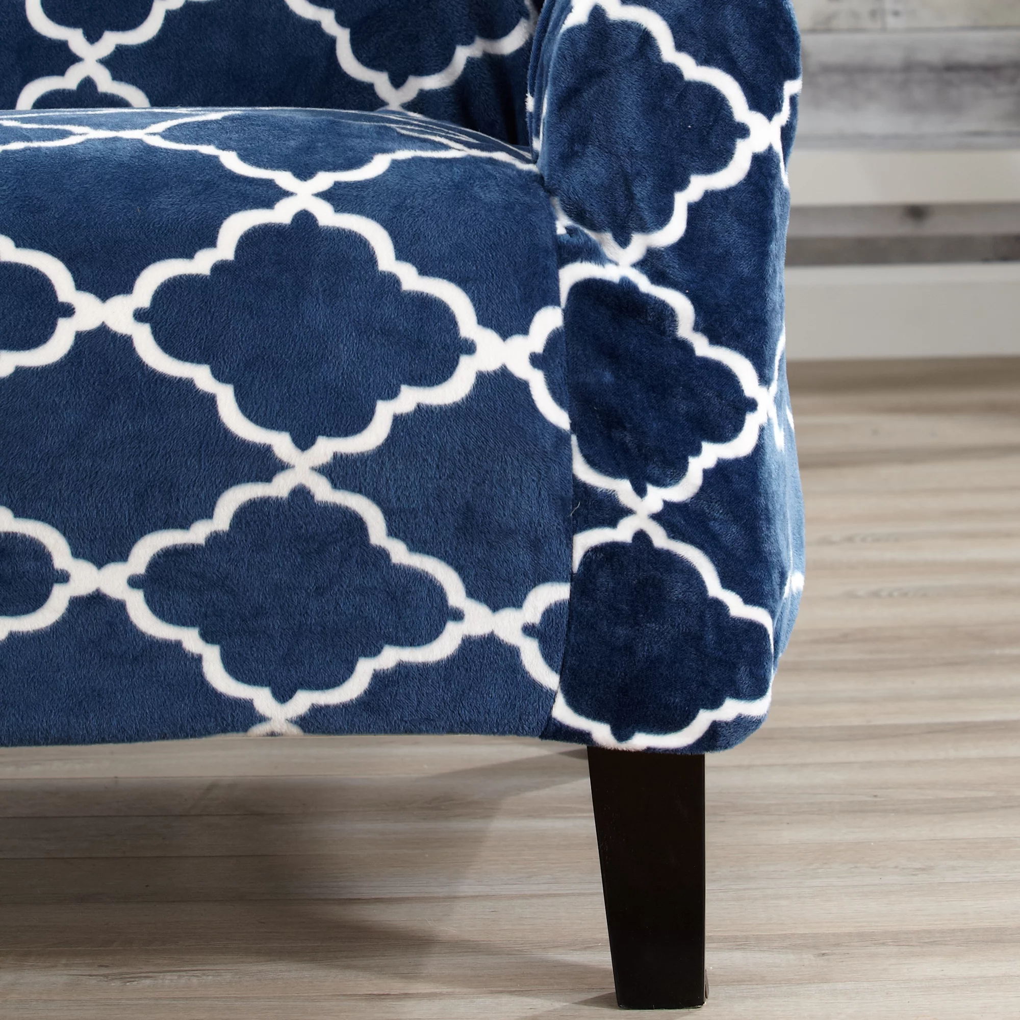 Great Bay Home Stretch Printed Velvet Plush Washable Sofa Slipcover  (Sofa, Lattice - Navy)