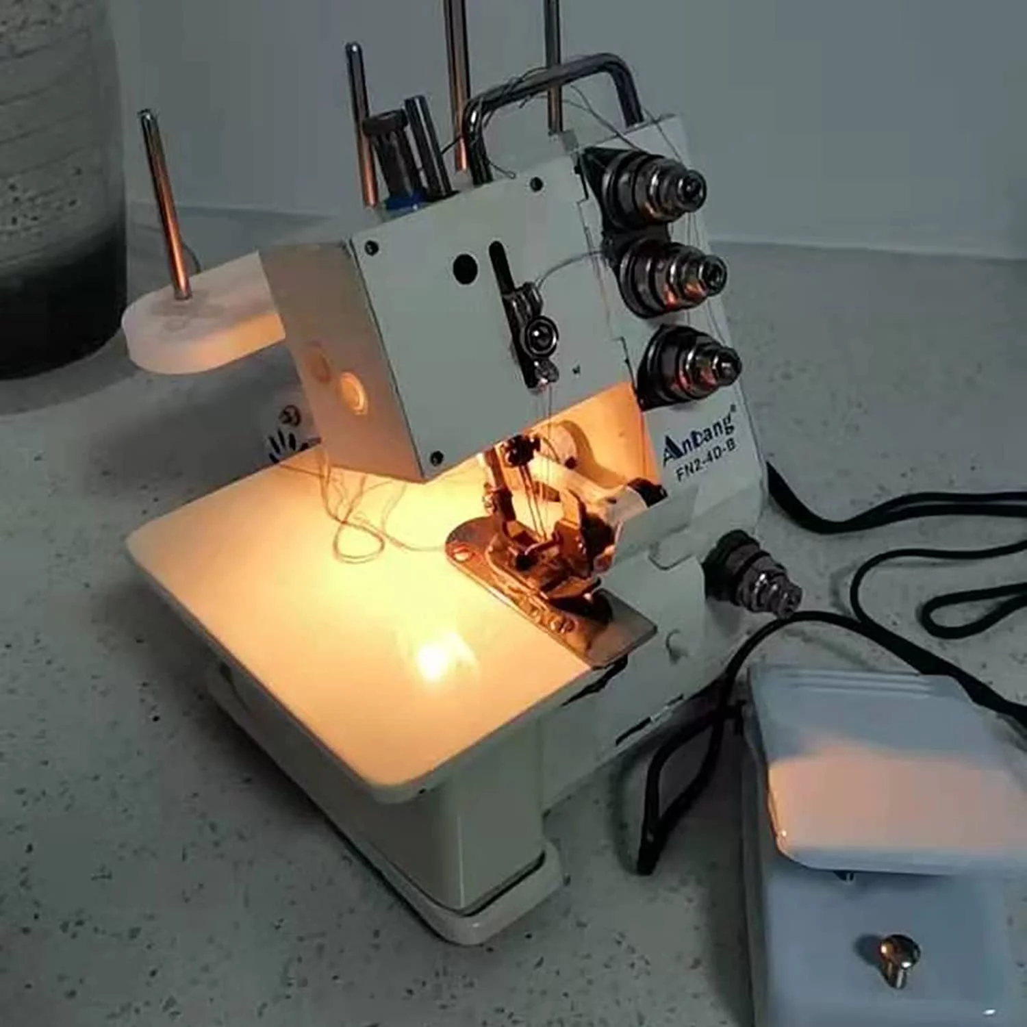 Miumaeov FN2-4D Four-Thread Overlock Serger Household Sewing Machine+Foot Controller